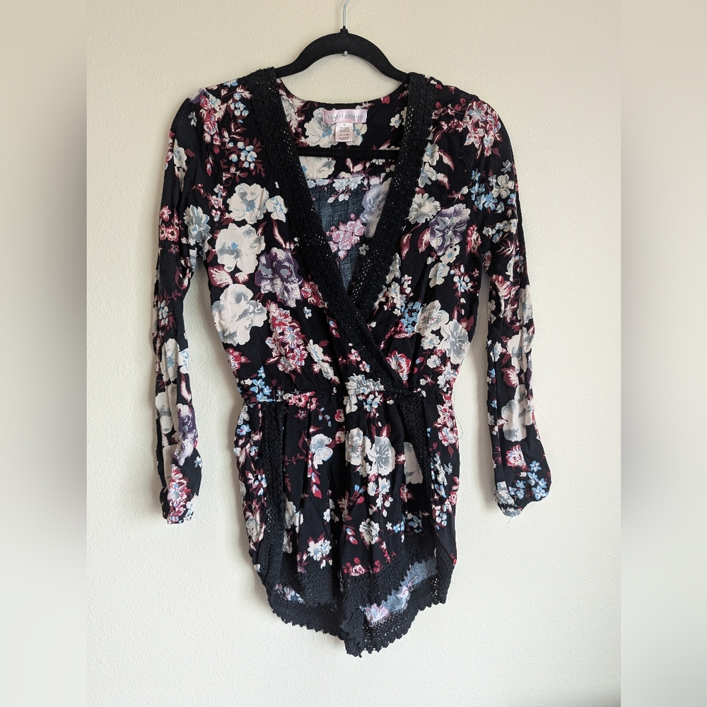 Band Of Gypsies Chic Floral Romper Size S